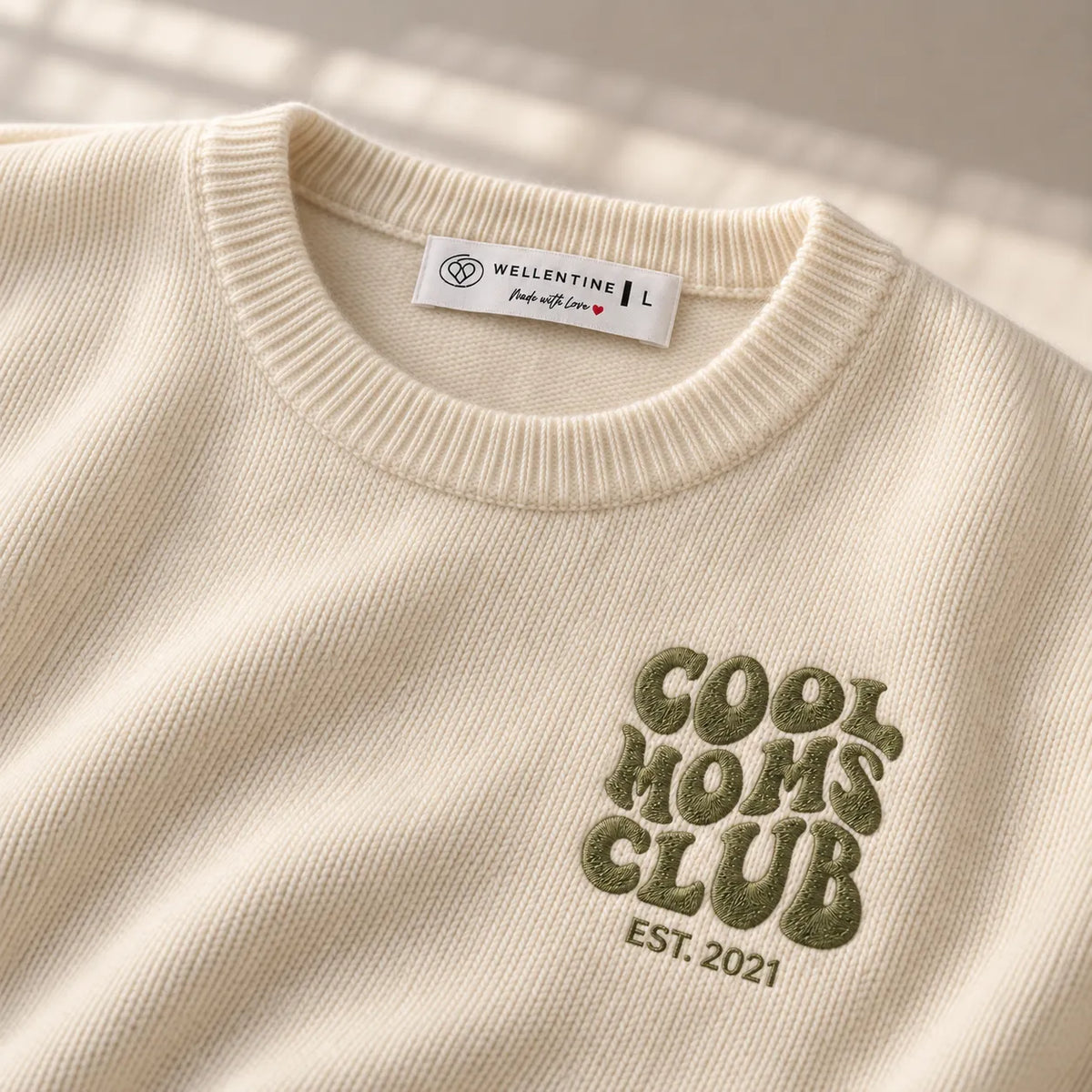 βCool Moms Clubβ β Personalized 100% wool knit sweater with children's names and date